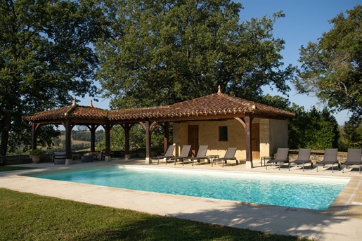 Dpt Gers (32), for sale near Lupiac property P9 -318 m2 - with swimming pool and 36 hectares of land