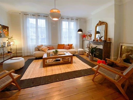 Dpt Vienne (86), à vendre Chatellerault maison P8 de 205 m² - Terrain de 222,00 m²