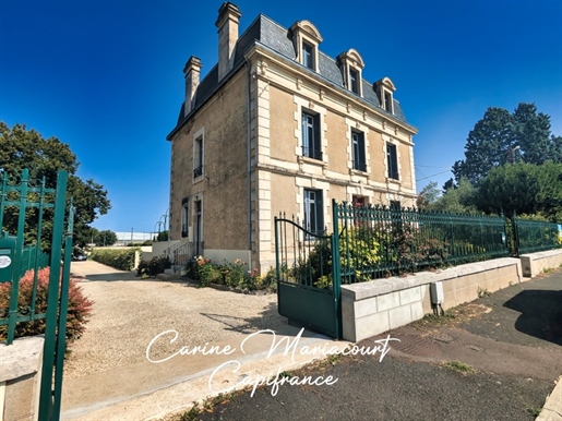 Saint Maixent L'ecole (79) Maison De Maitre Avec Piscine - 5 Chambres - Terrain Clos De 1203 M2