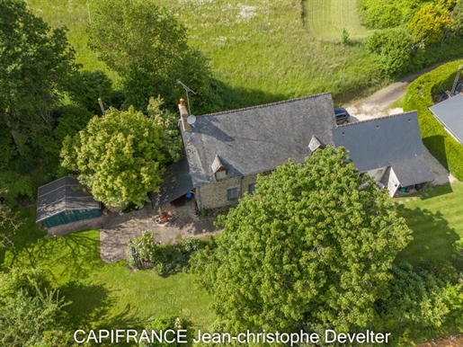 Dpt Mayenne (53), à vendre proche de Gorron maison 4 chambres sur terrain de 1200 m2