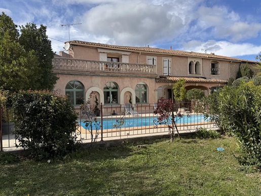 Unique home with garden and pool in busy Canal du Midi village