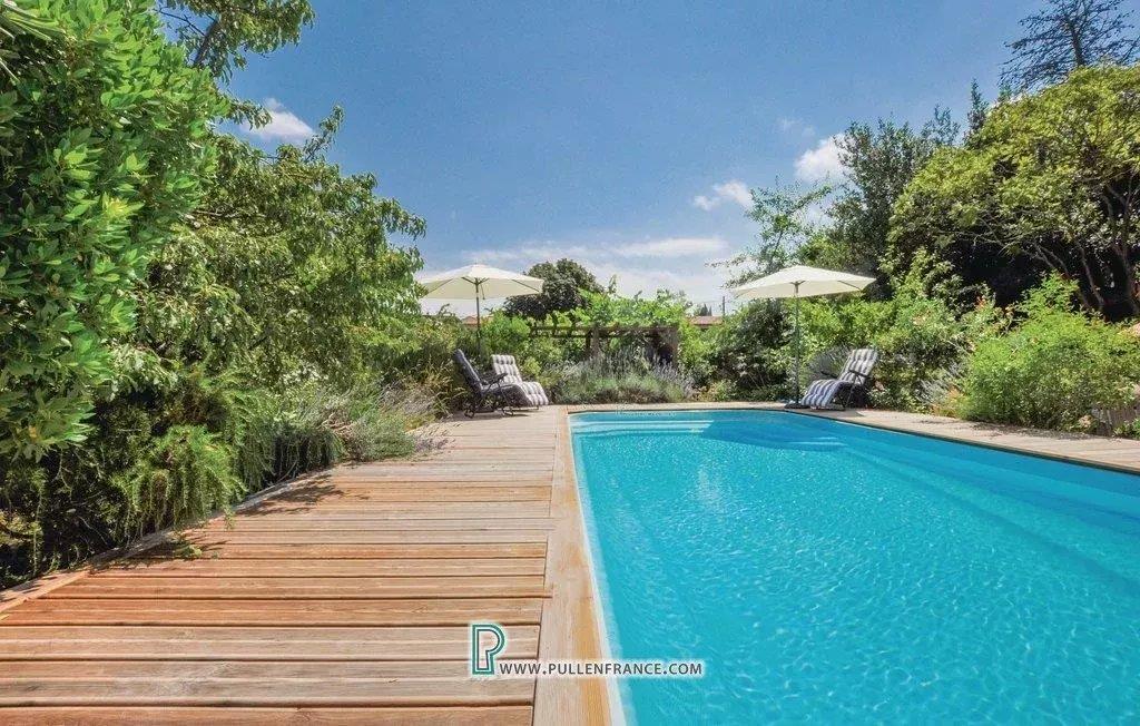 Grand village house with non-attached garden & pool in Corbieres village