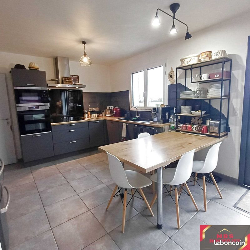 Maison à vendre, 110m², Lagardiolle