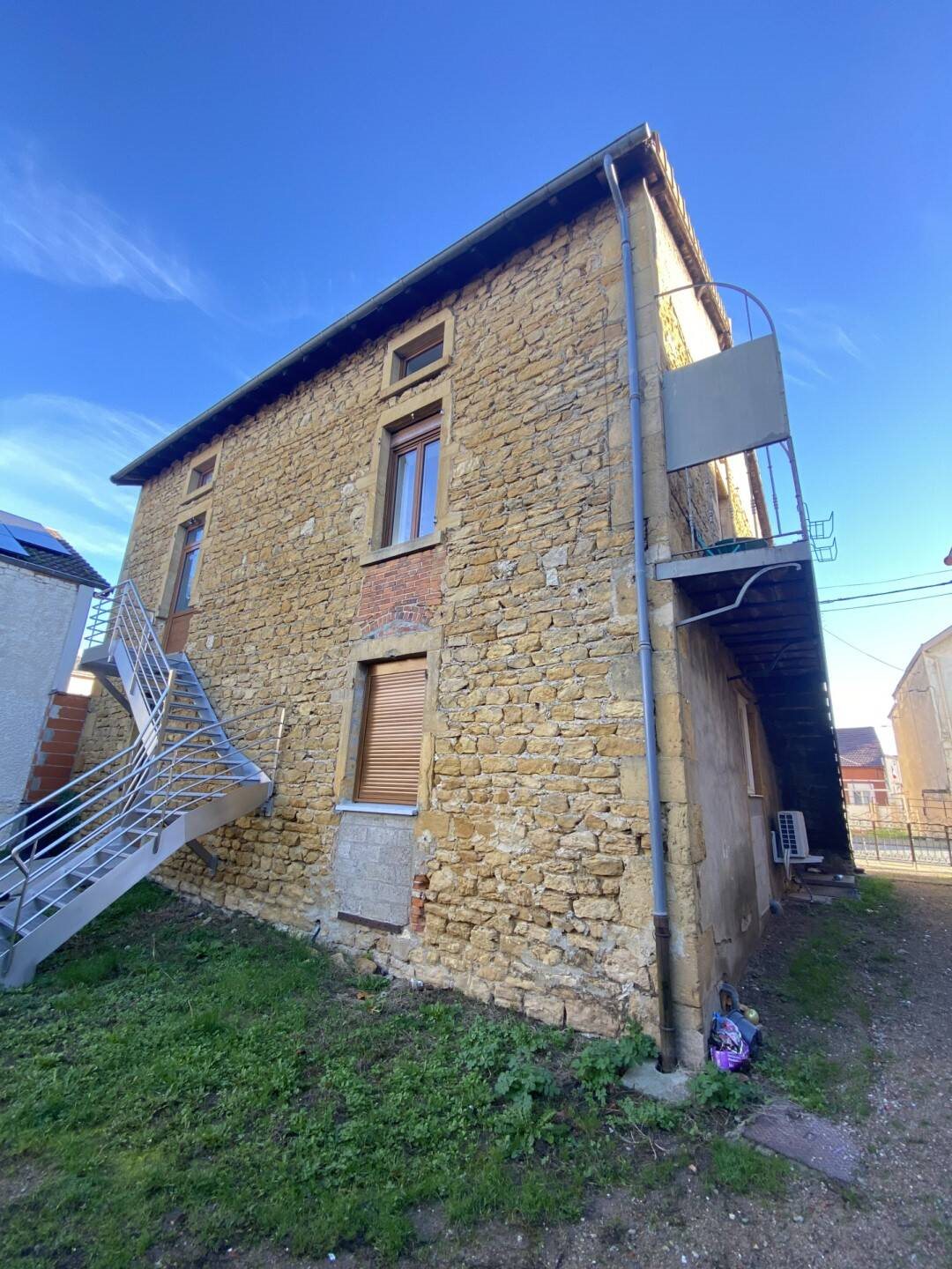 Appartement à louer, 100m², Pouilly-sous-Charlieu