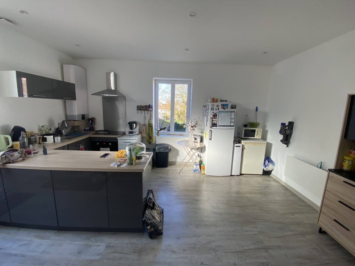 Appartement à louer, 100m², Pouilly-sous-Charlieu