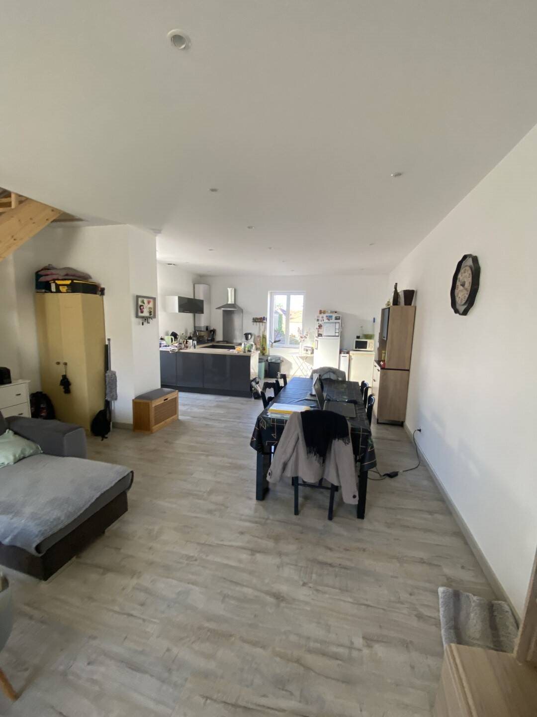 Appartement à louer, 100m², Pouilly-sous-Charlieu