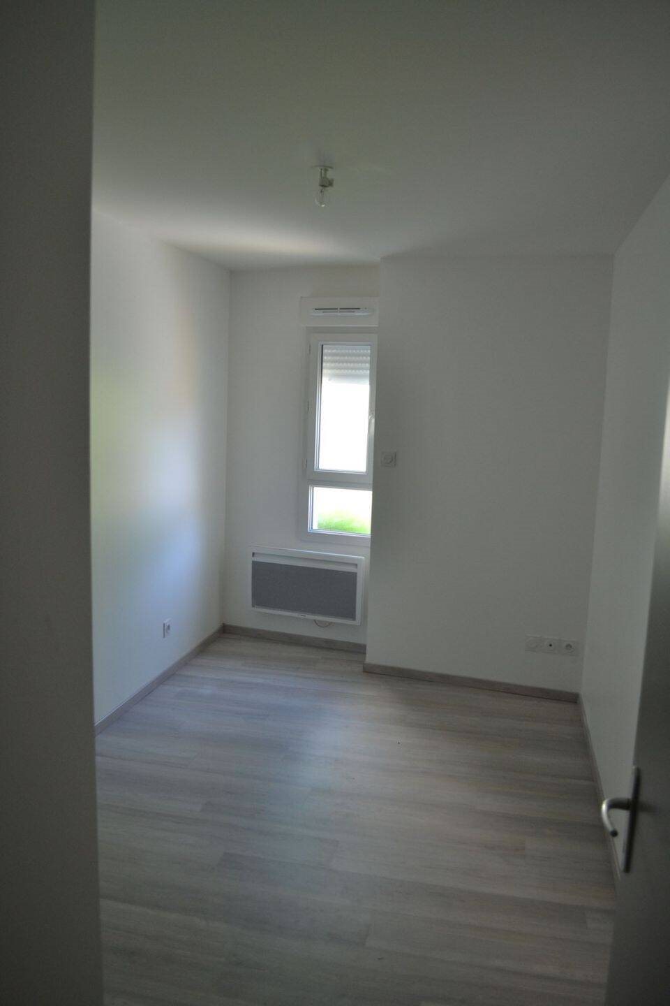 Appartement à louer, 75m², Bellegarde-Poussieu