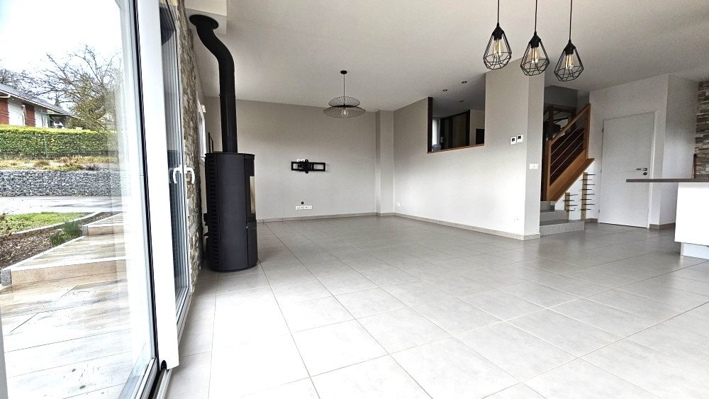 Maison à louer, 114m², Lovagny