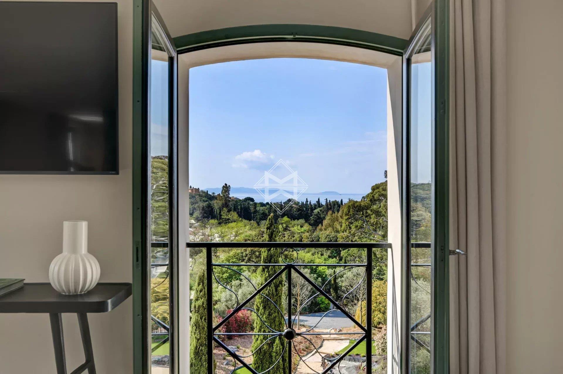 Maison à louer, 800m², Le Lavandou