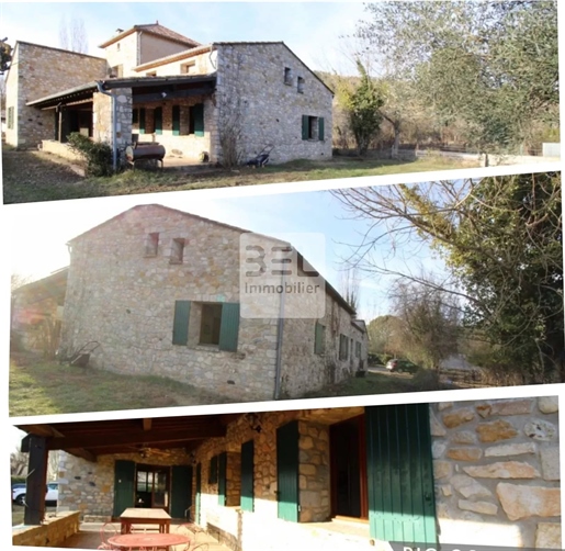 Magnifique propriété en pierres Sud Ardèche