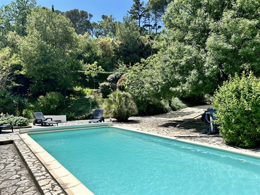 Pretty villa with swimming pool just 20 minutes from Uzès.