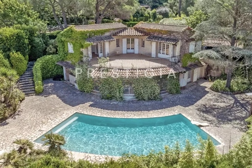 Villa Provençale À Rénover À Pied Du Village