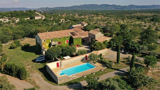 Real estate complex with gites and main house