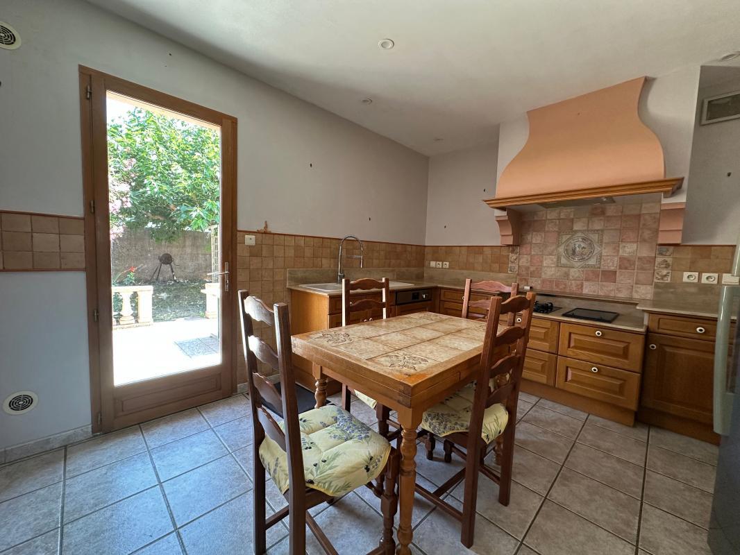 Compra: Vivenda (11300)