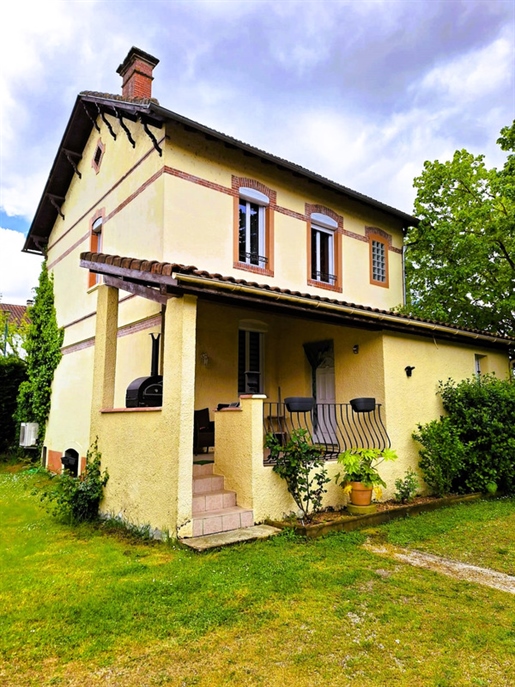 Dpt Gers (32), zu verkaufen Riscle Haus P8 von 228 m² - Grundstück von 950,00 m²