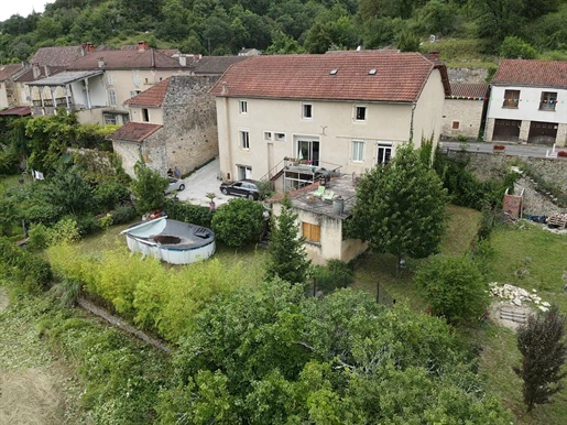 Secteur Cahors - Spacieuse Maison de village avec jardin