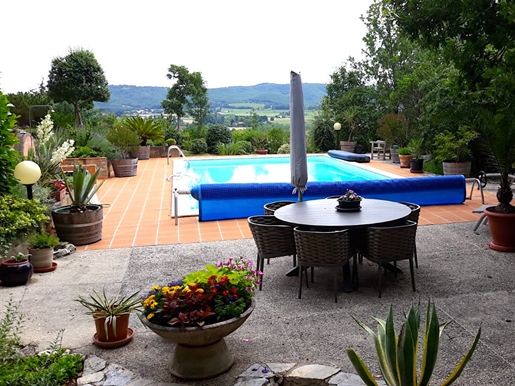 Cahors sector - Atypical house on 1ha with panoramic views and