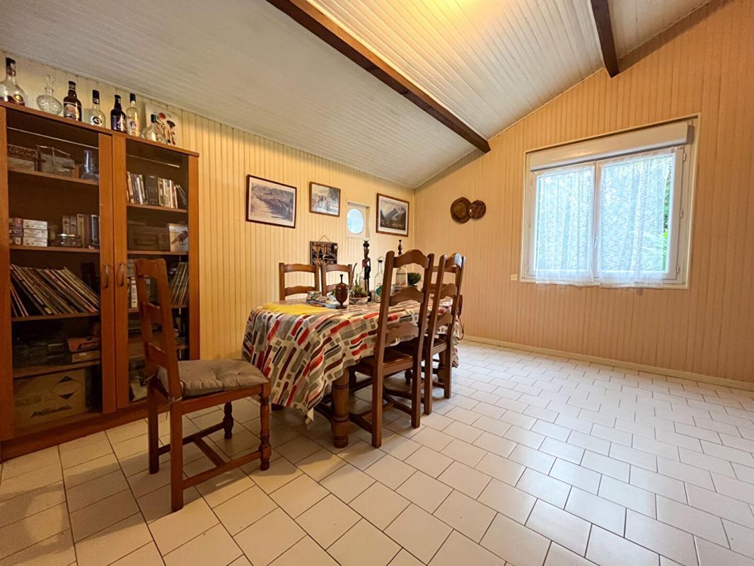 Maison à vendre, 126m², Saint-Genou