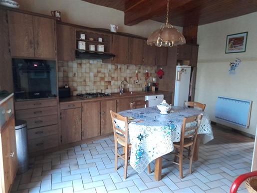 Centre Limoux Huis 6-kamers113 m2 met binnenplaats