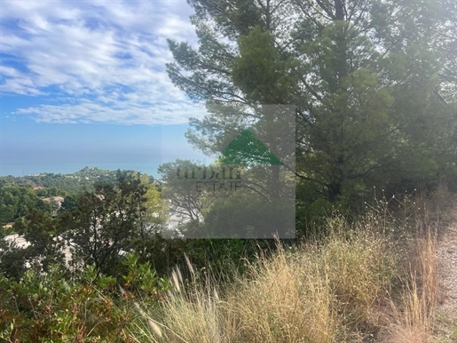 Wonderful plot of land located in one of the most exclusive areas of Altea