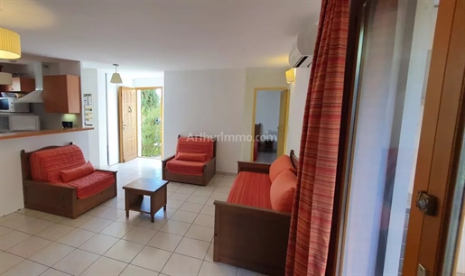 T3 with large garden and swimming pool