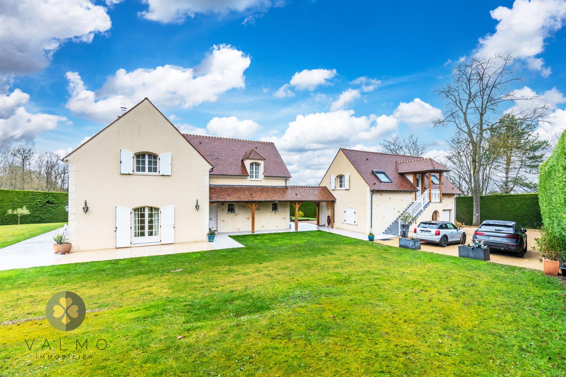 Dept Yvelines (78) Thoiry + For sale House of 185 m2 + Guest House of 81 m2