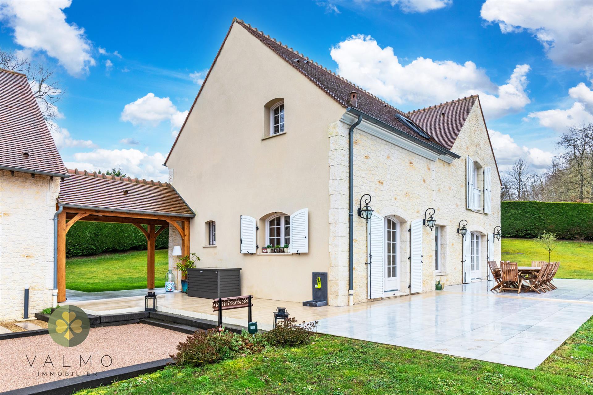 Dept Yvelines (78) Thoiry + For sale House of 185 m2 + Guest House of 81 m2