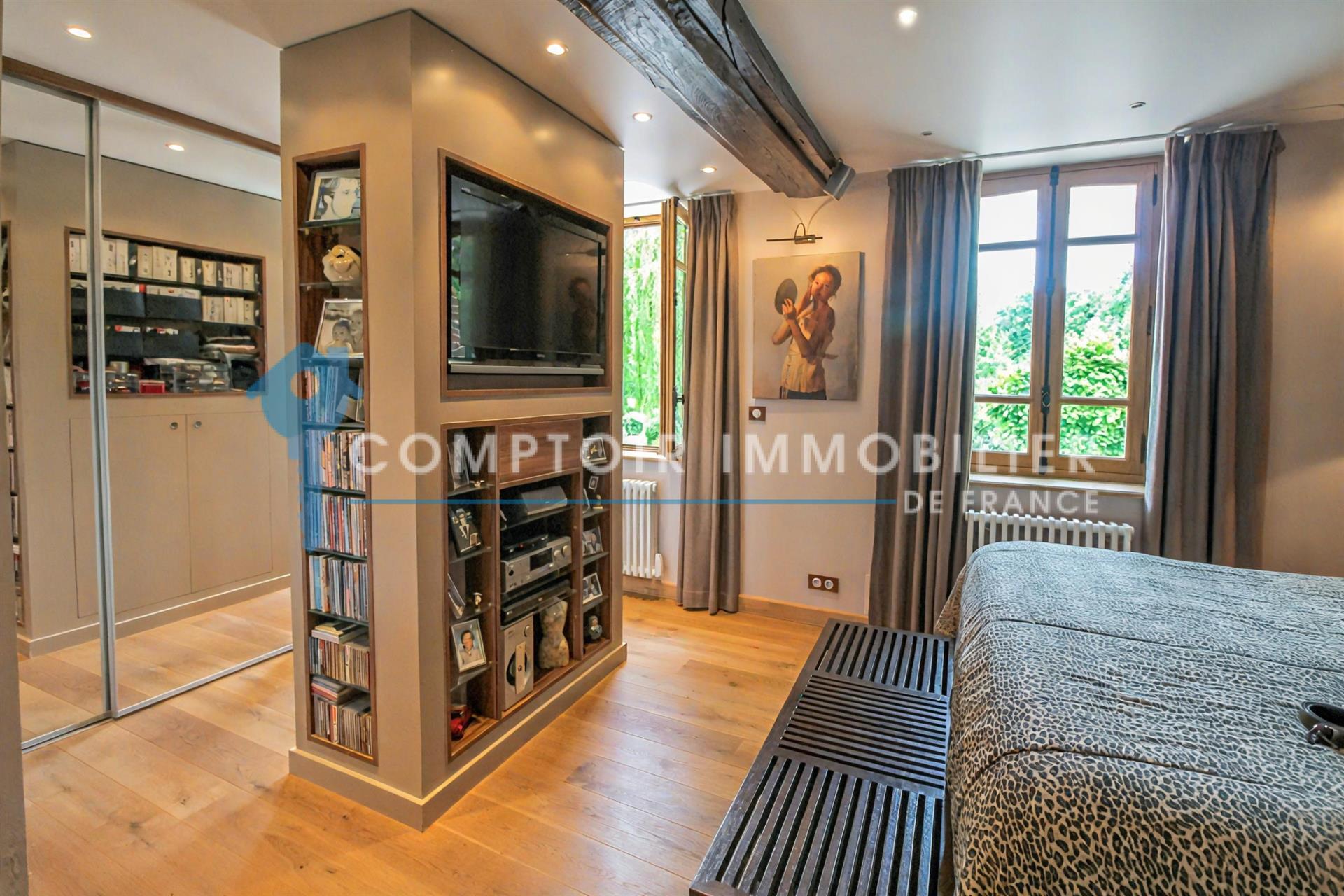 Dpt Eure (27) for sale near Evreux Magnificent 15th century mill on a landscaped park of around 2 ha