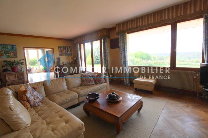 Dpt Eure (27) for sale near Beaumont le Roger house 317 m2 on land of 4,400 m2
