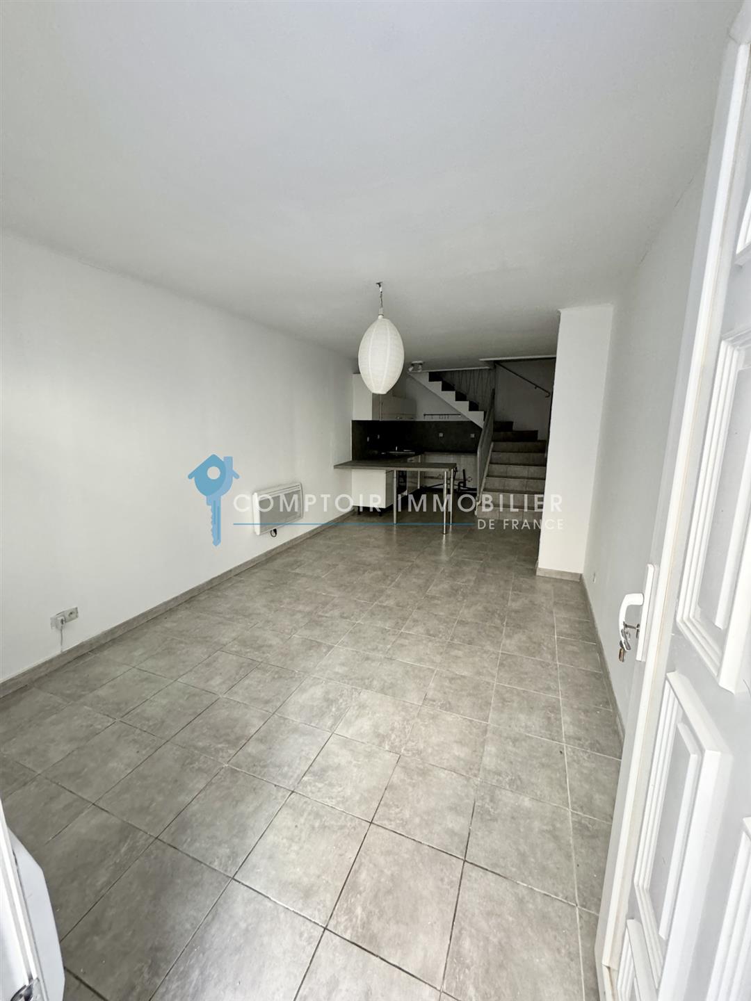 Maison à louer, 55m², Vergèze