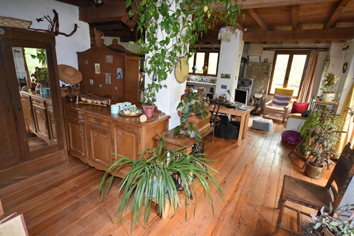 Chalet style house with beautiful garden of 4000 m2