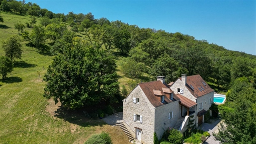 Secteur Gourdon - Ravissante et spacieuse Maison en pierre 5 cha