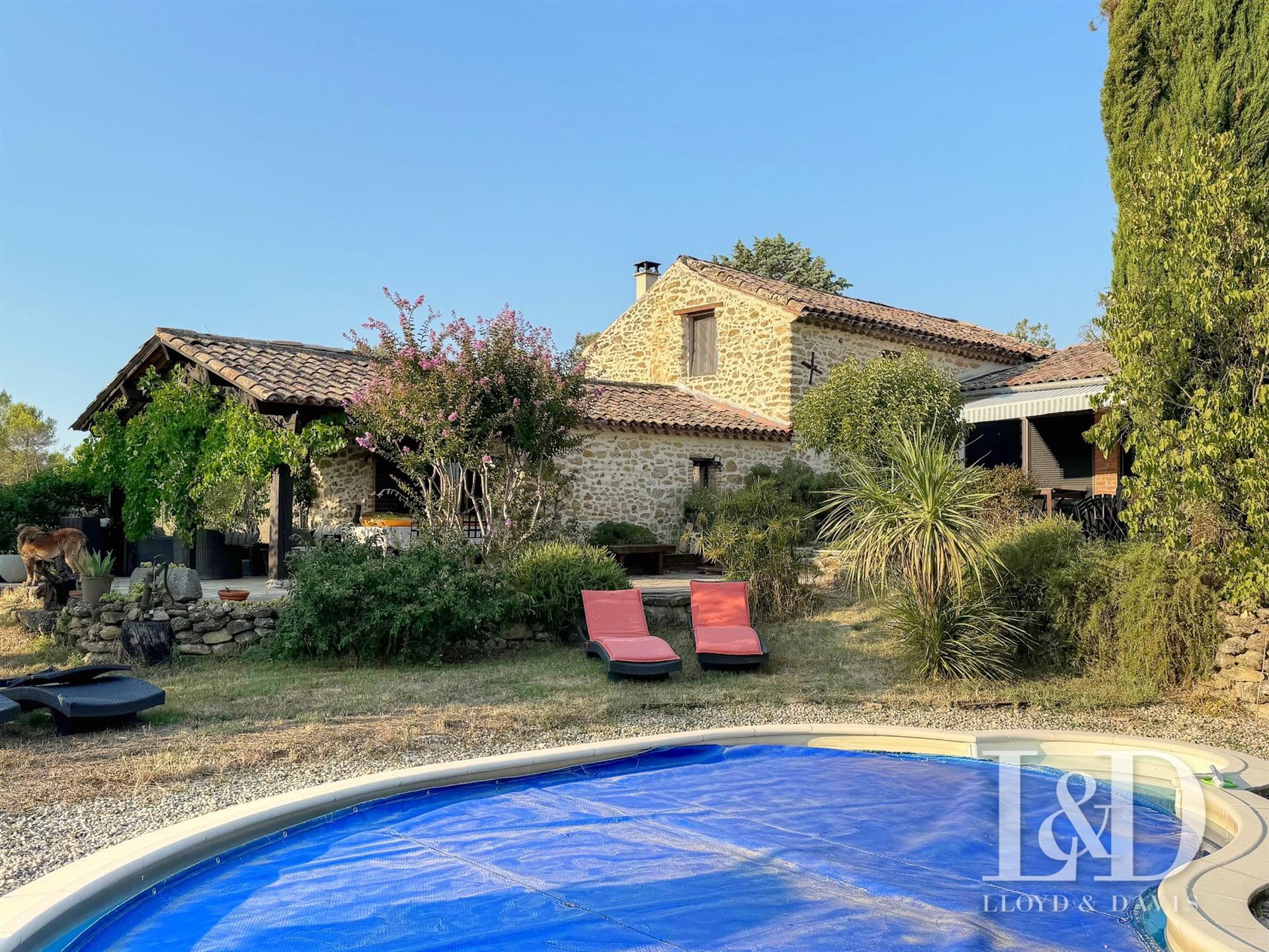Compra: Vivenda (30500)