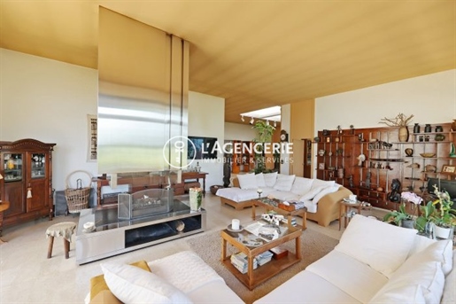 Puygouzon - Architect-designed villa 400m² with panoramic views