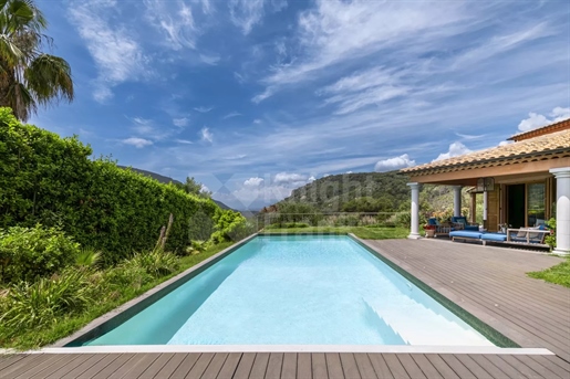 Close To La Turbie - Property with Pool in a Private Estate