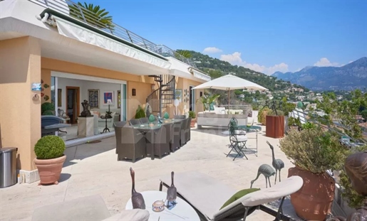 Roquebrune Cap Martin - Великолепная 4-комнатная квартира с большой террасой и добавкой на крыше