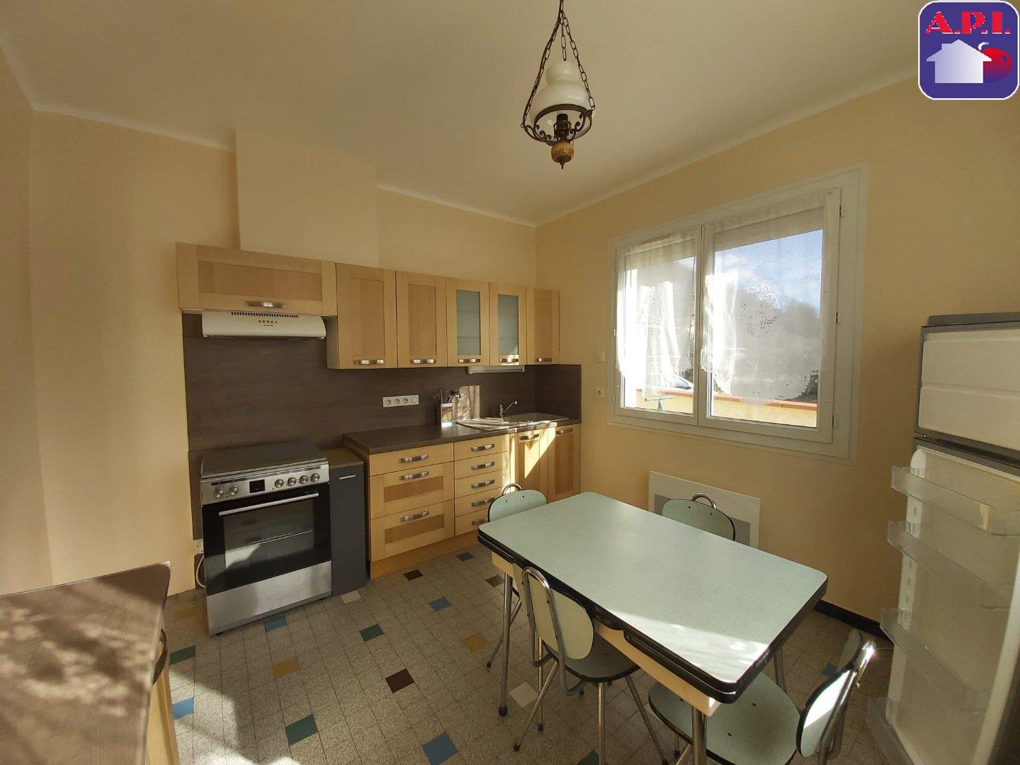 Maison à louer, 83m², Saurat