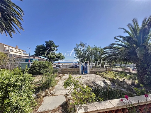 Sea View Property With Large Garden, La Franqui