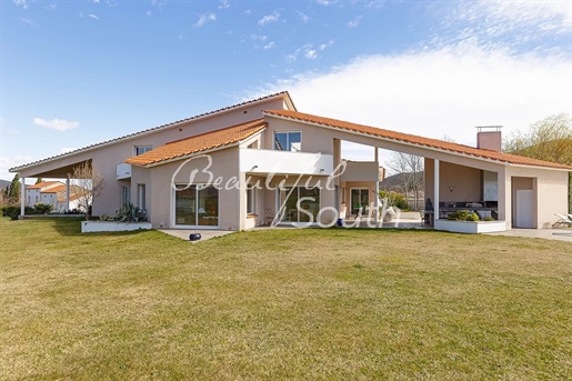 Architect Villa With Stunning Views On 2 Hectares Of Land, Vinca