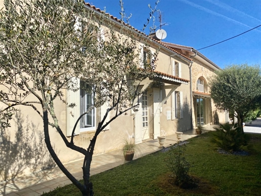 Dpt Gironde (33), à vendre proche de Mourens maison P6 de 172 m² - Terrain de 4 300 m² belle vue dég
