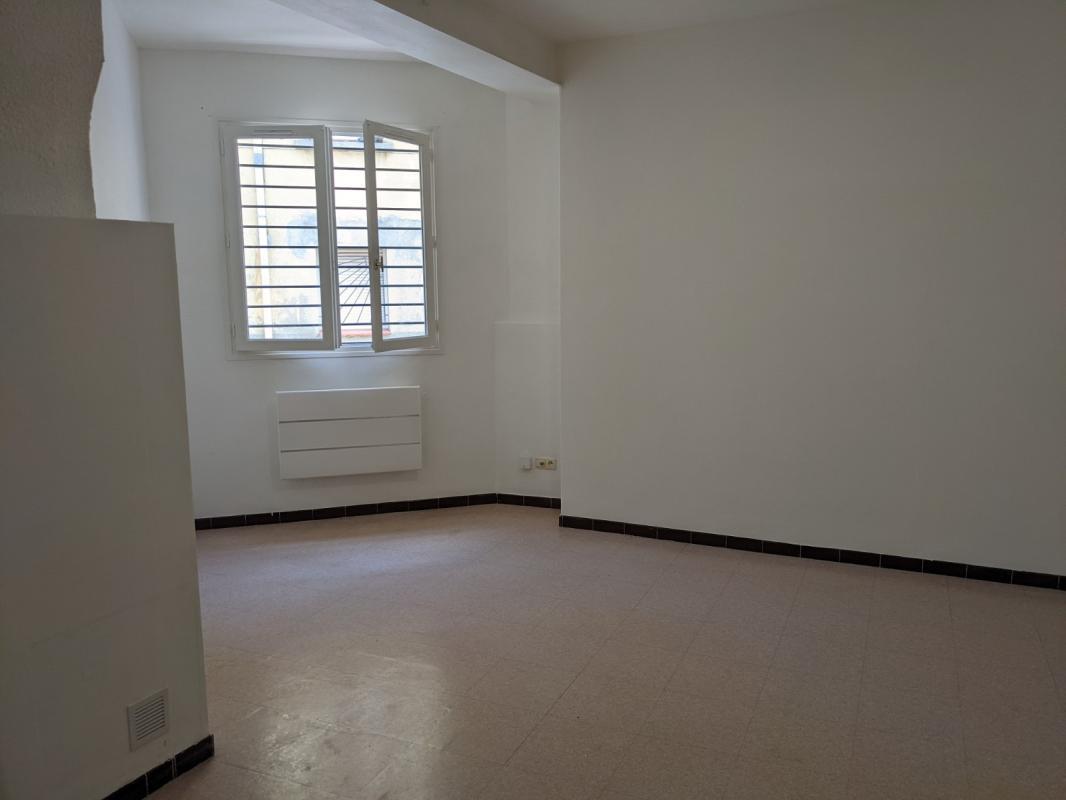 Appartement à louer, 68m², Canohès
