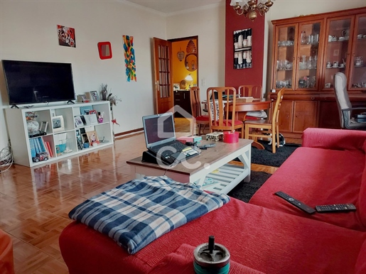 2 bedroom apartment with terrace for sale in Vila Nova de Gaia