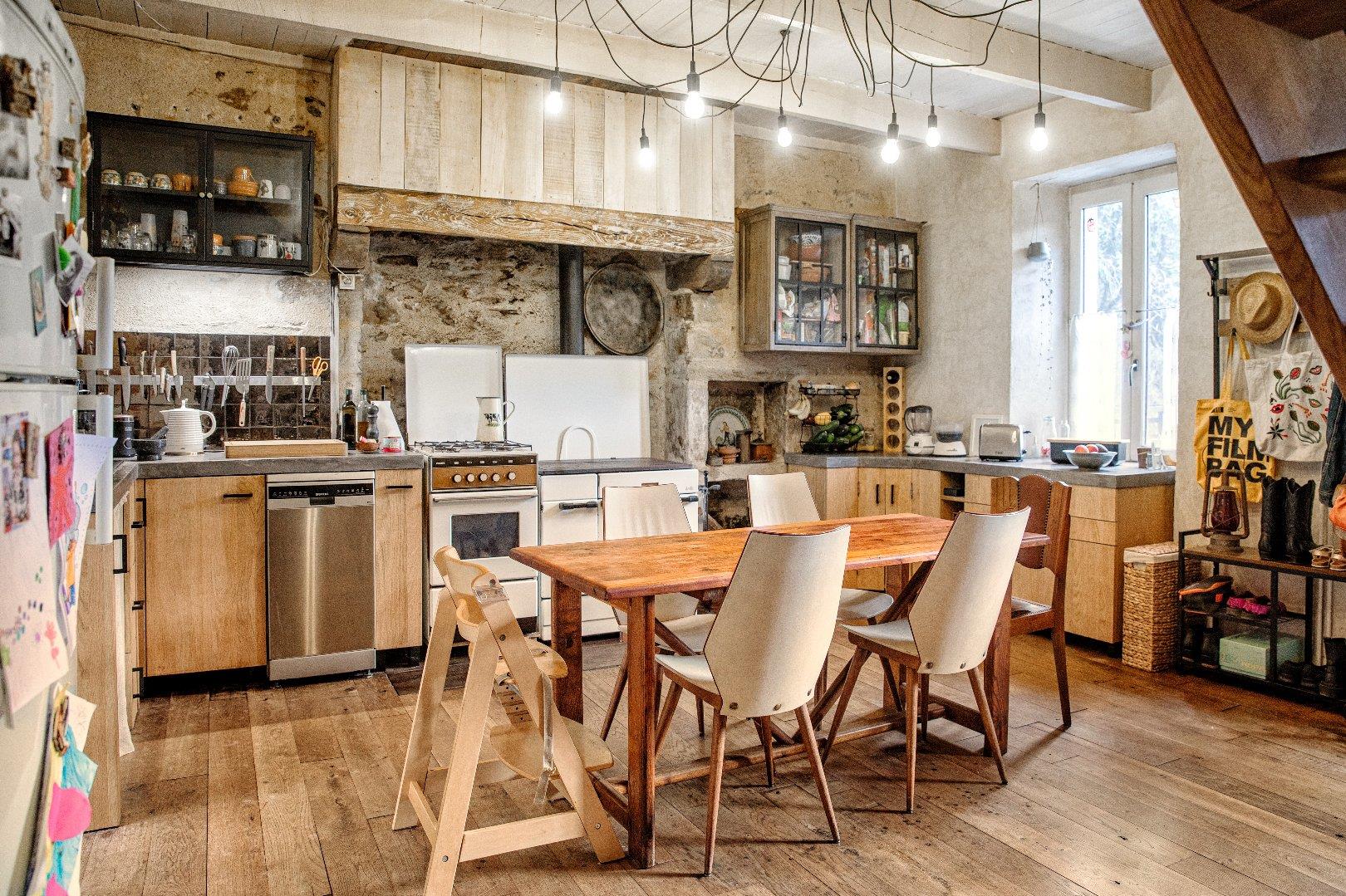 Maison à vendre, 137m², Sauveterre-de-Rouergue