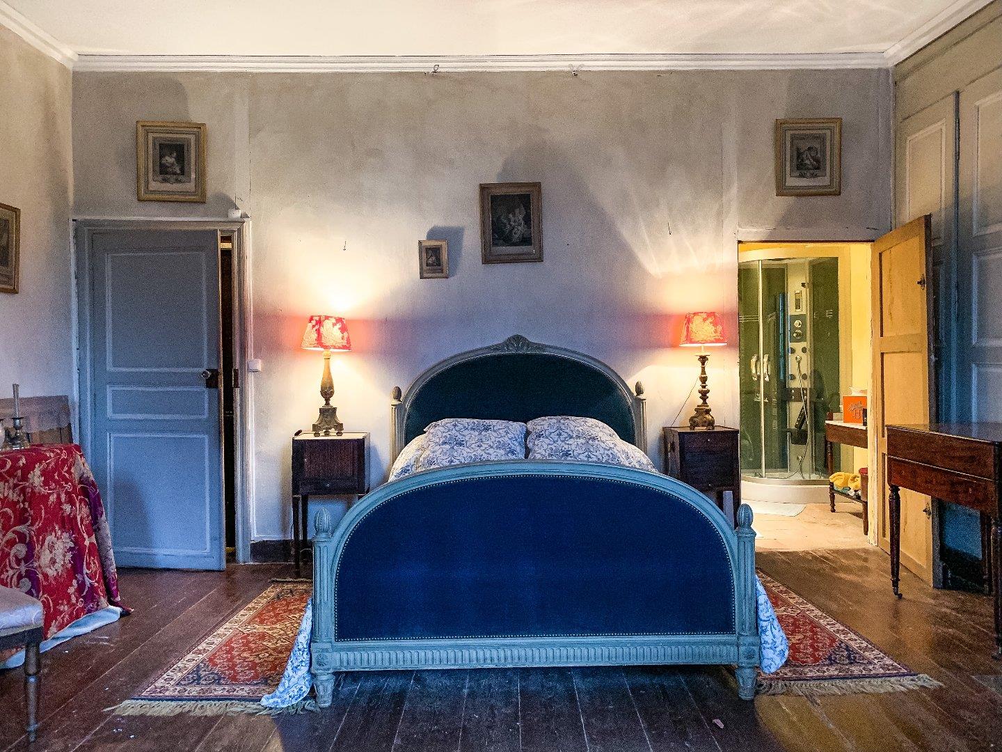 Bourgeois style house