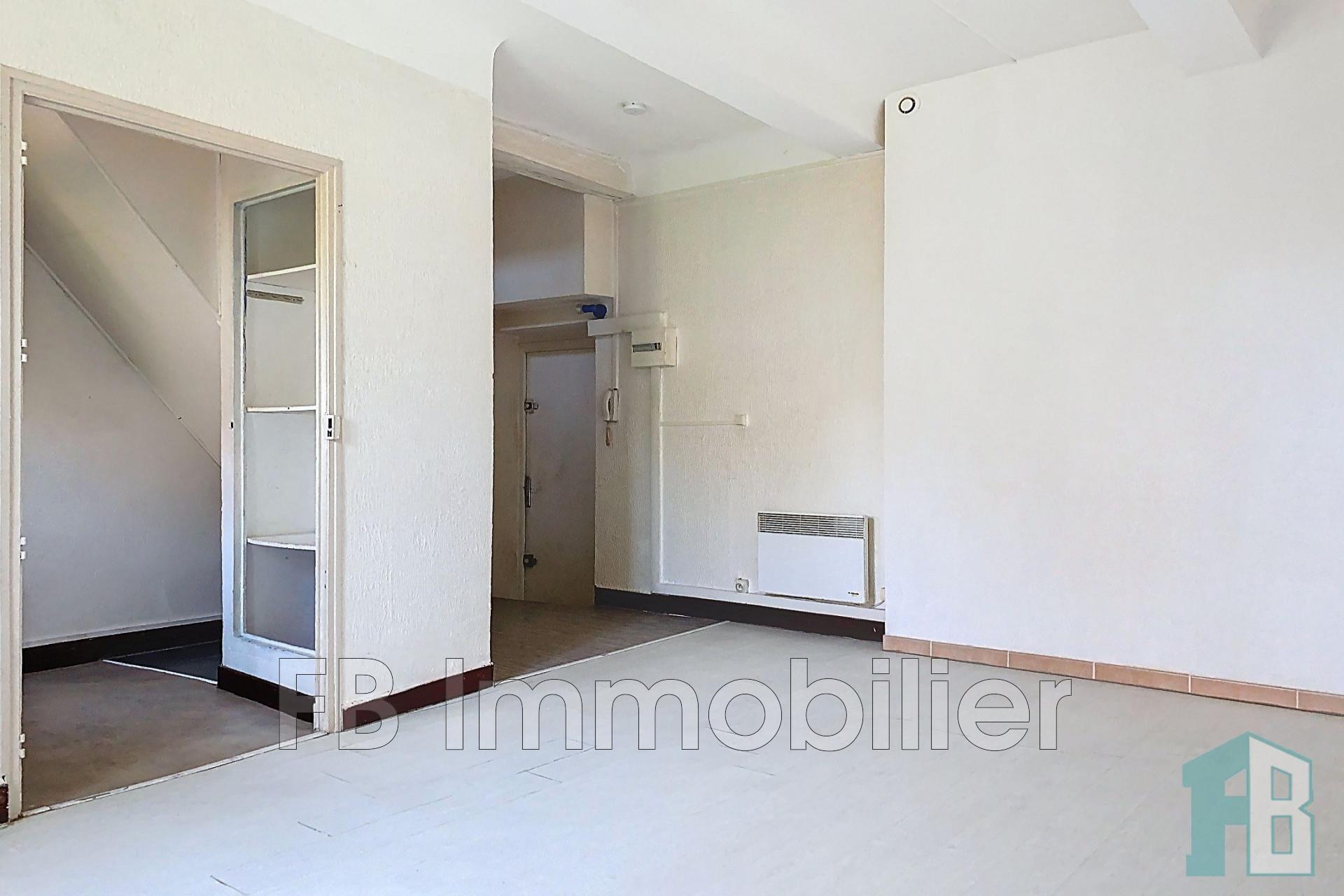 Appartement à louer, 43m², Eyguières