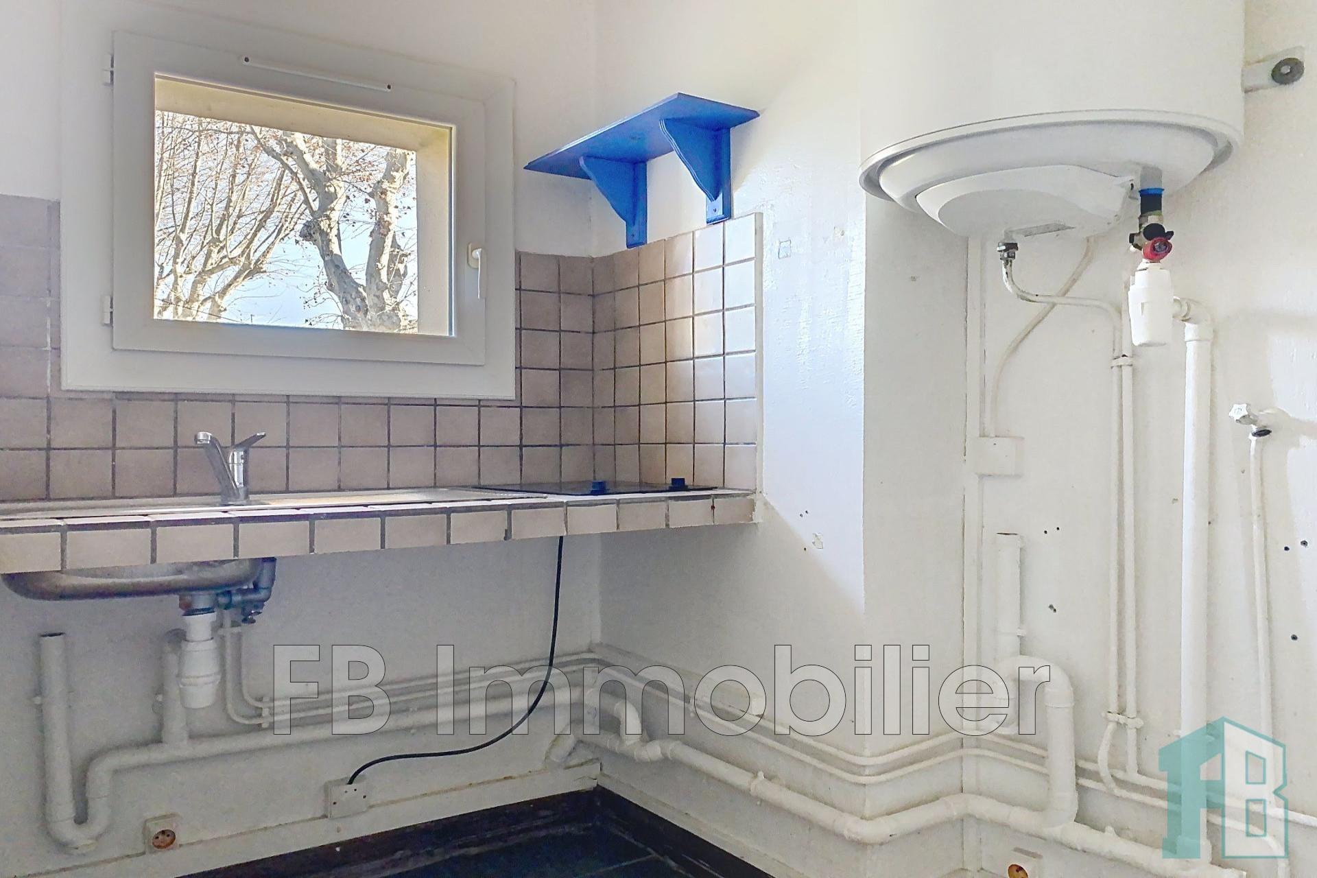 Appartement à louer, 43m², Eyguières