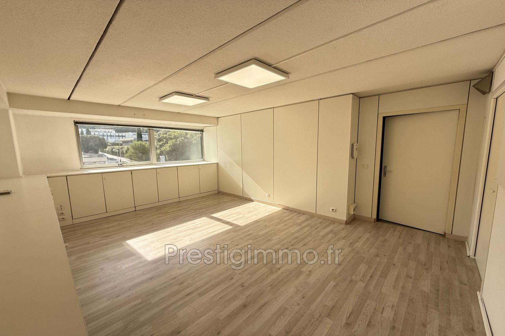 Maison à louer, 24m², Vallauris