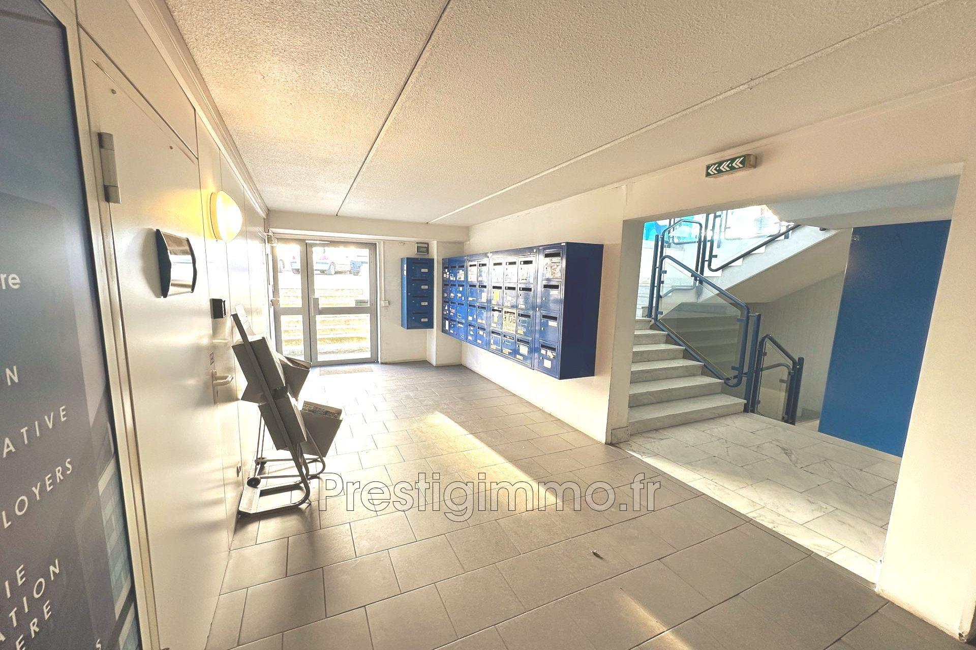 Maison à louer, 24m², Vallauris