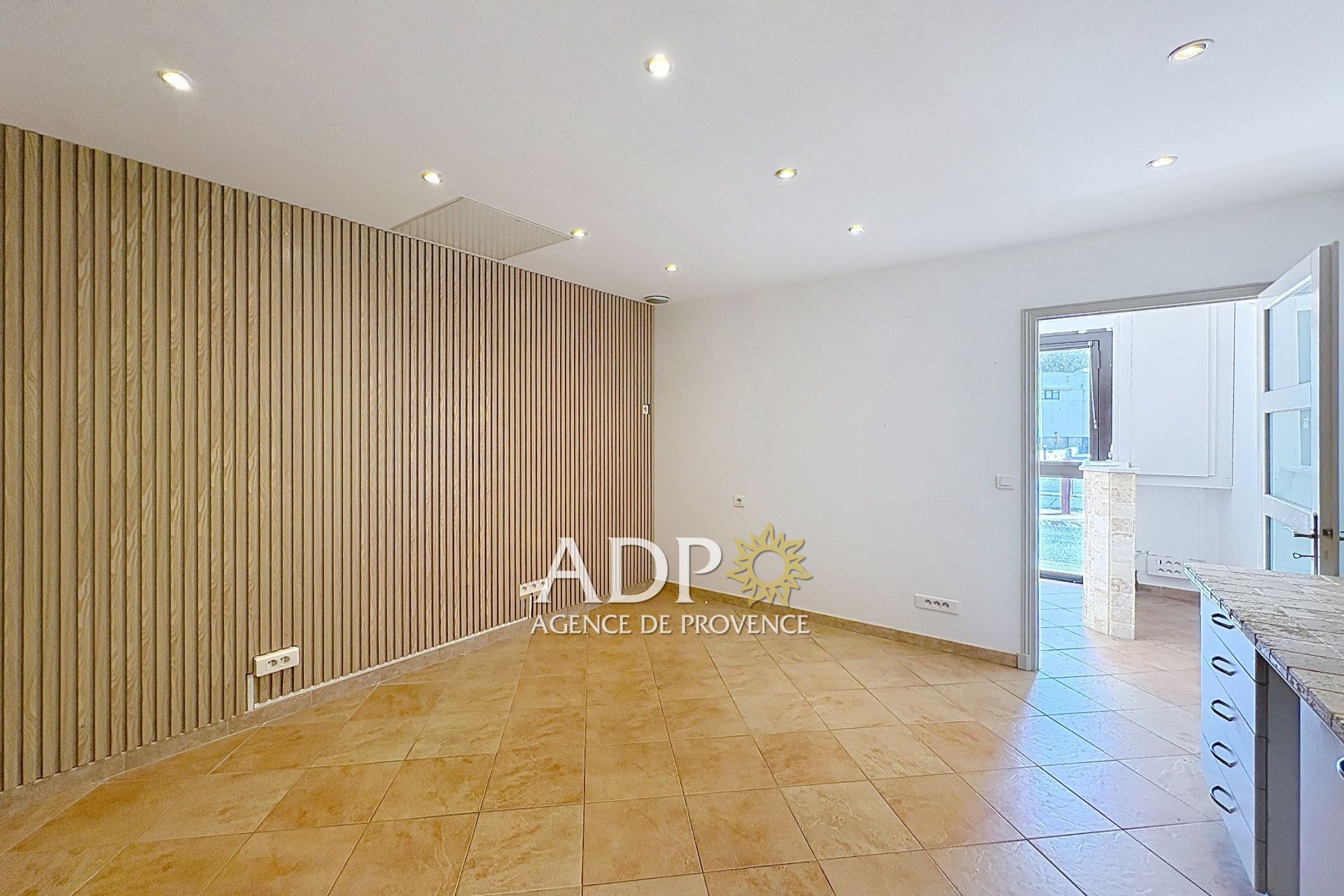 Maison à louer, 27m², Valbonne