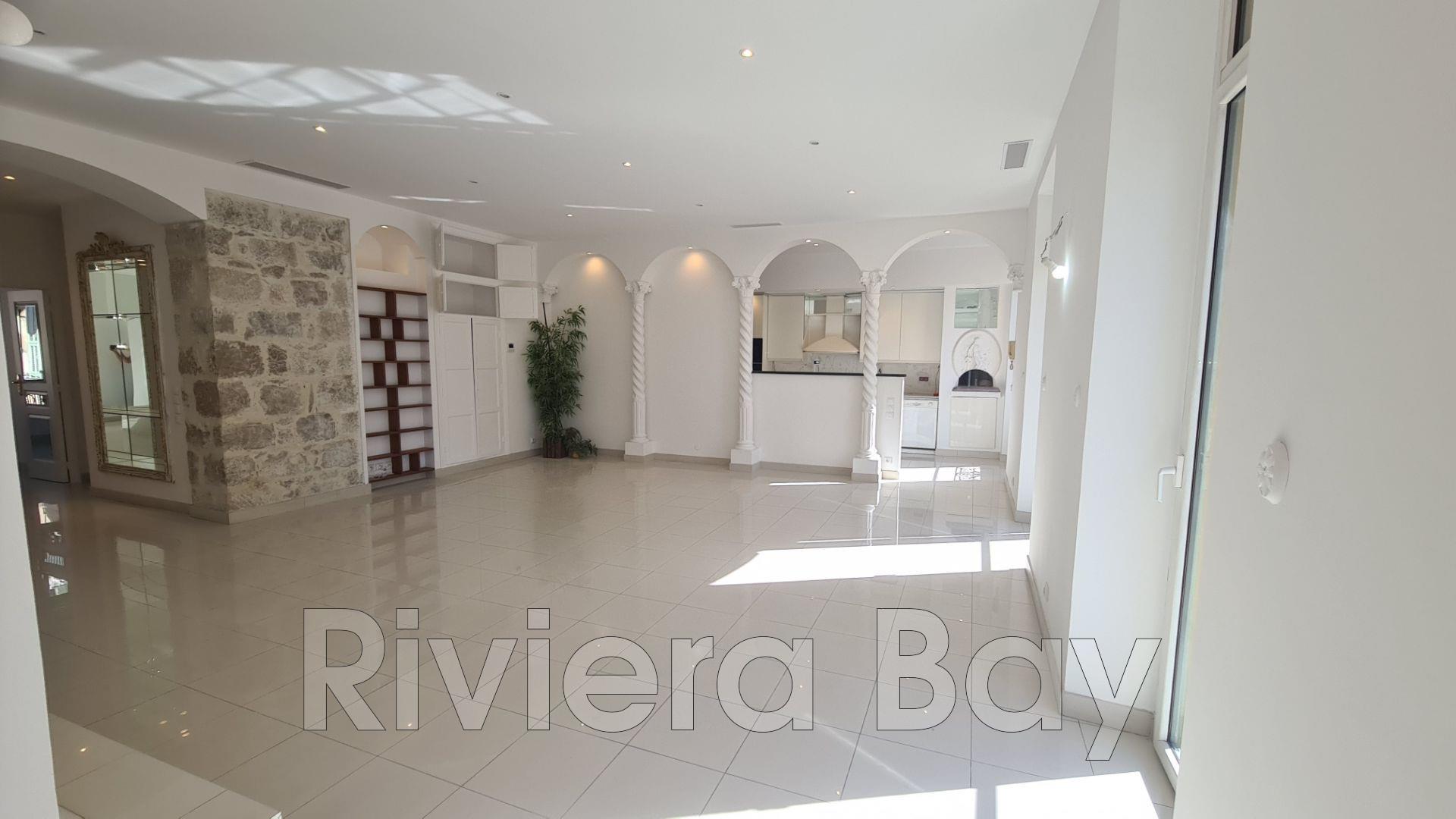 Appartement à louer, 138m², Nice